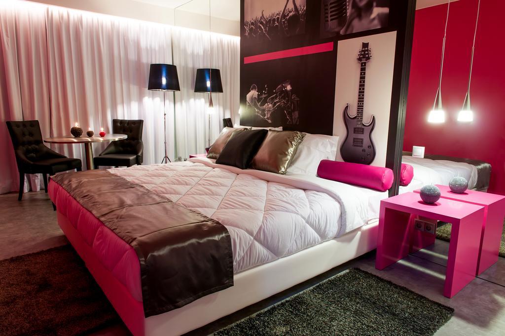 Vinyl M Hotel - Adults Only มิอัลฮาดา ห้อง รูปภาพ
