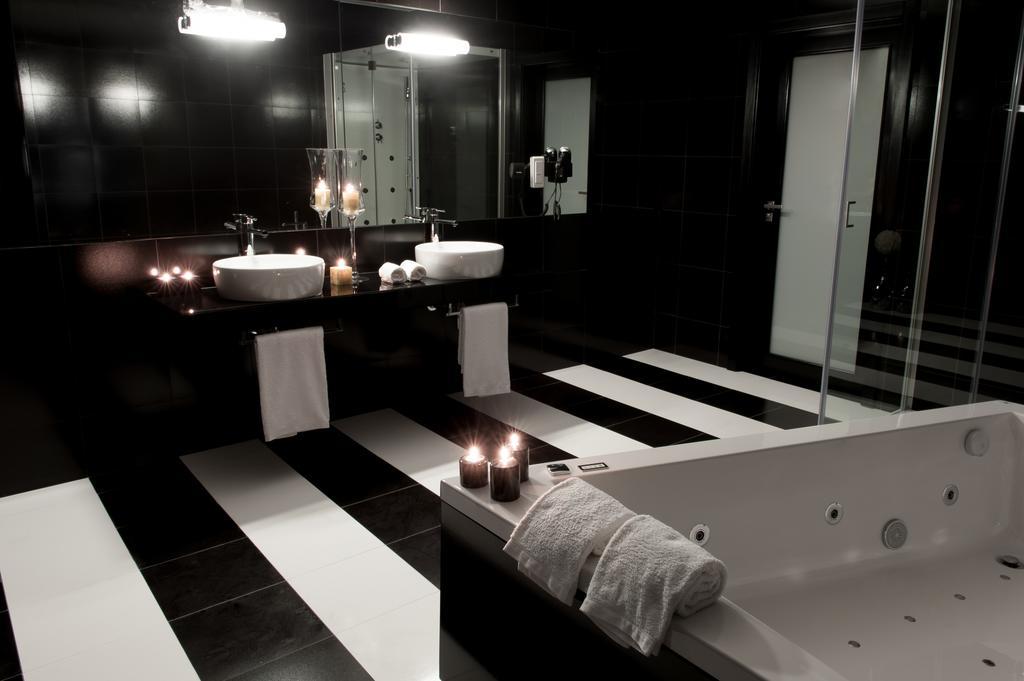 Vinyl M Hotel - Adults Only มิอัลฮาดา ห้อง รูปภาพ